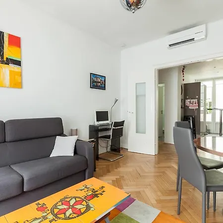 Kleber Hypercentre Apartment *
